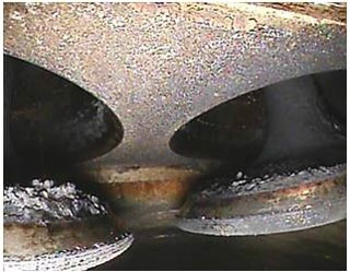利用HIE系列內(nèi)窺鏡檢測(cè)到的發(fā)動(dòng)機(jī)進(jìn)氣門圖片二