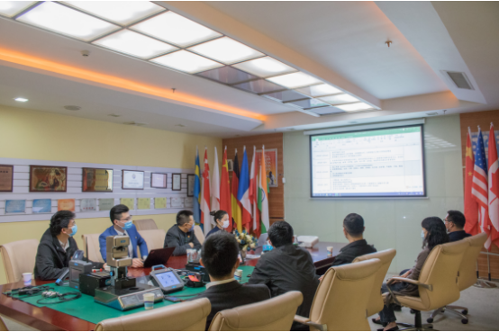 領(lǐng)導(dǎo)到來