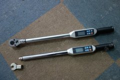 ���@Ť������